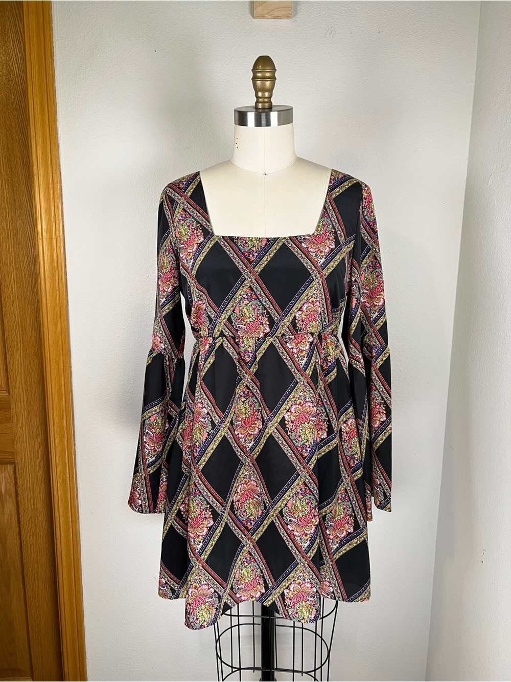Almost Famous Black Diamond-Print Bell Sleeve Square-Neck Dress